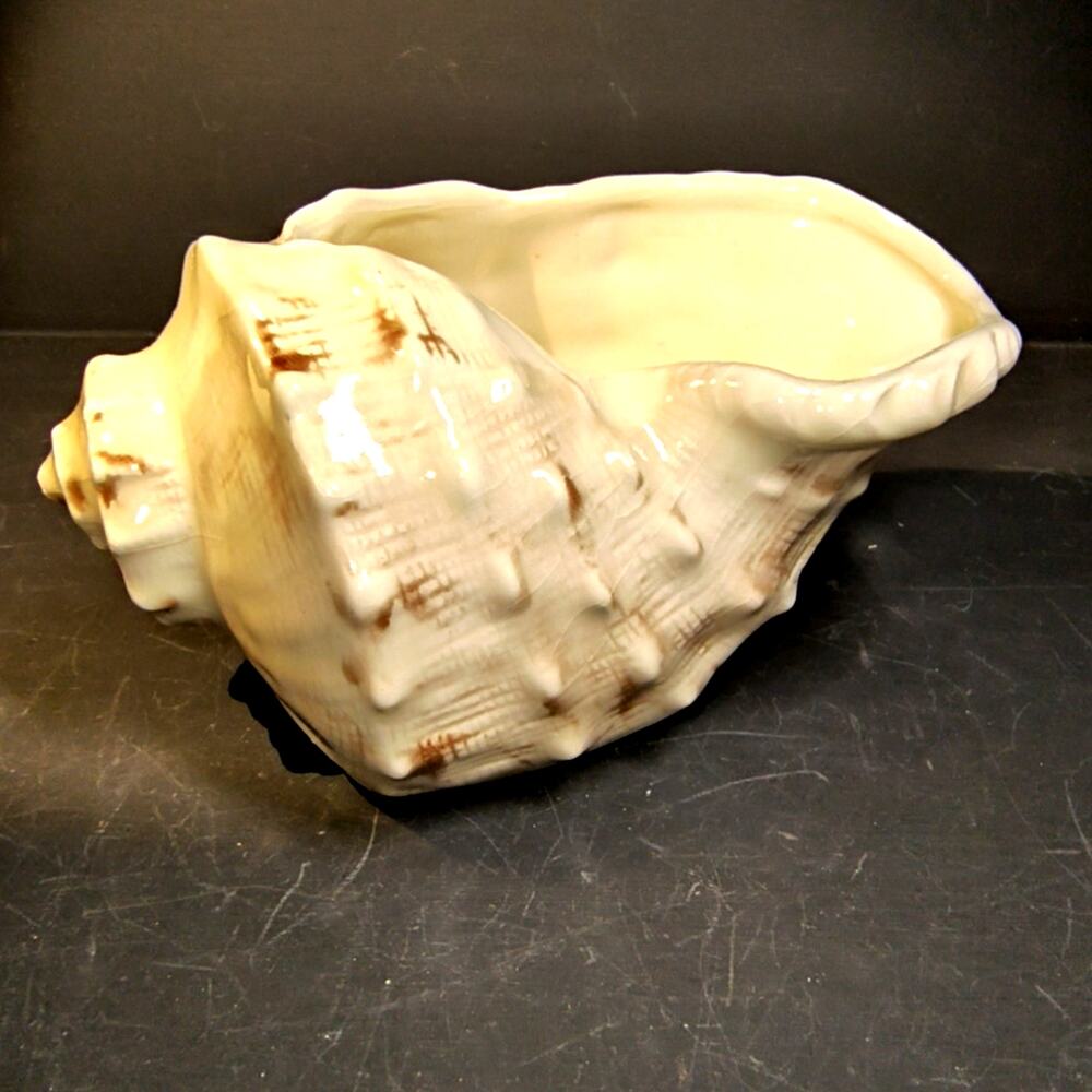 1479.  Ceramic Conch Sea Shell Figurine